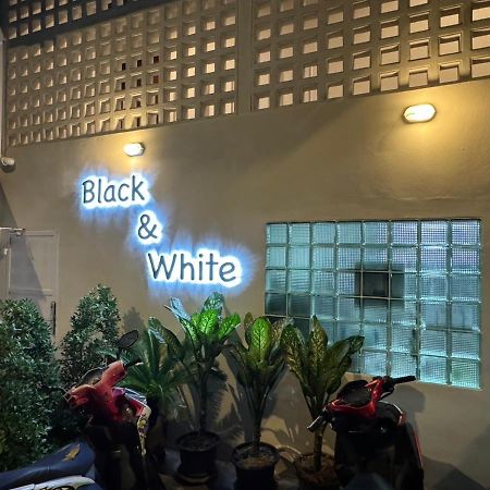 Mr Black & Ms White -Self Check In Accommodation Bangkok Kültér fotó