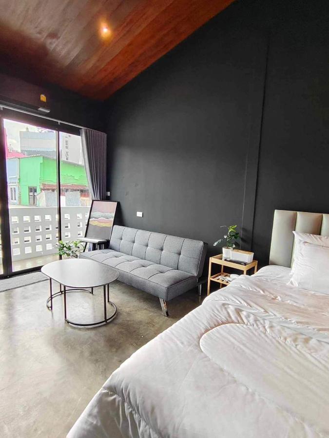Mr Black & Ms White -Self Check In Accommodation Bangkok Kültér fotó