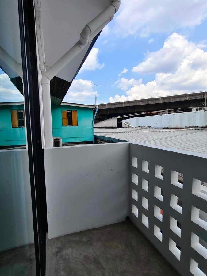 Mr Black & Ms White -Self Check In Accommodation Bangkok Kültér fotó