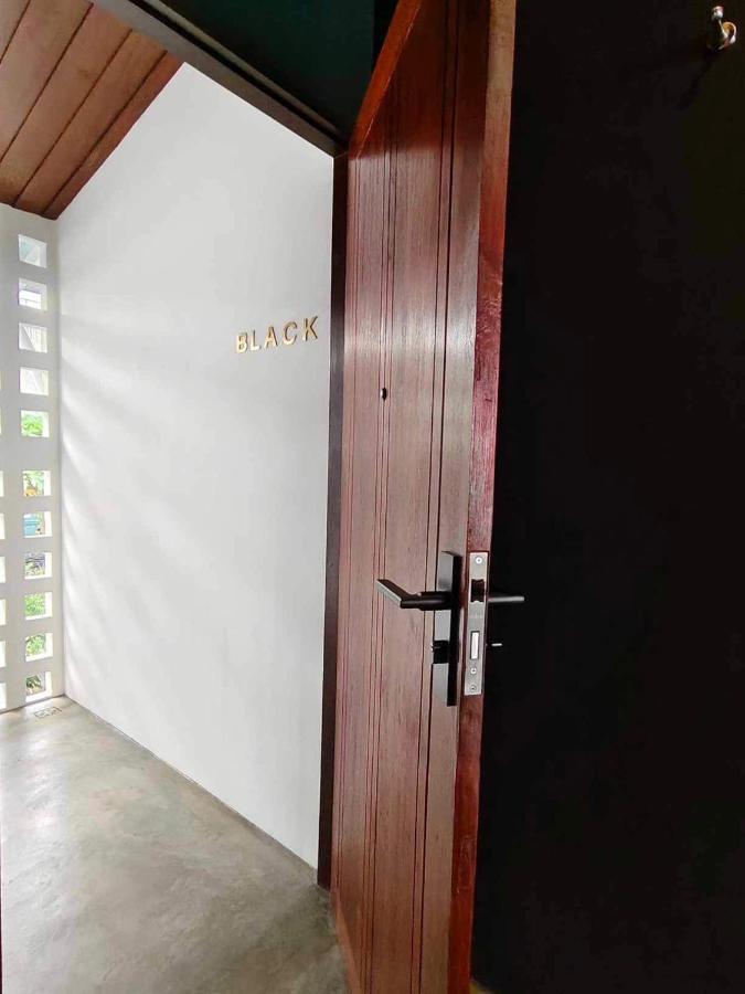 Mr Black & Ms White -Self Check In Accommodation Bangkok Kültér fotó